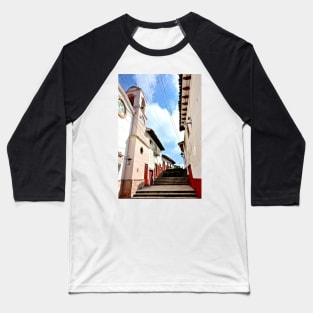 Ruelle dans la ville colonial de Patzcuaro Baseball T-Shirt